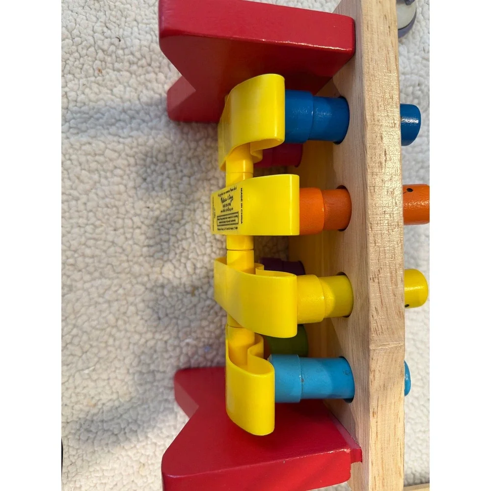Melissa‎ & Doug Deluxe Pounding Bench Wooden Toy 4490 Rainbow Peek-a-Boo Pegs